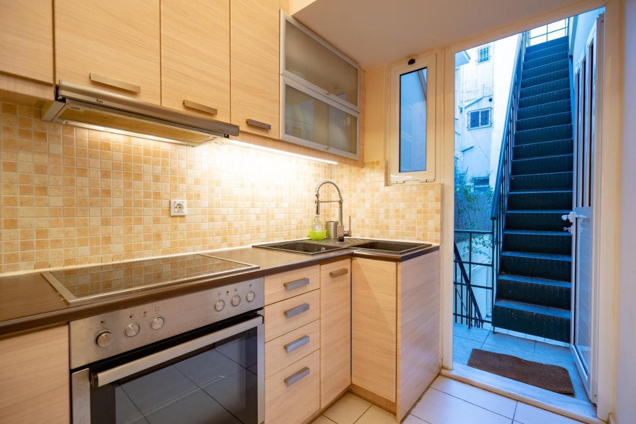 Acropolis Metro St.3 Bedrοοms 6 Persons Maisonette Atenas Exterior foto