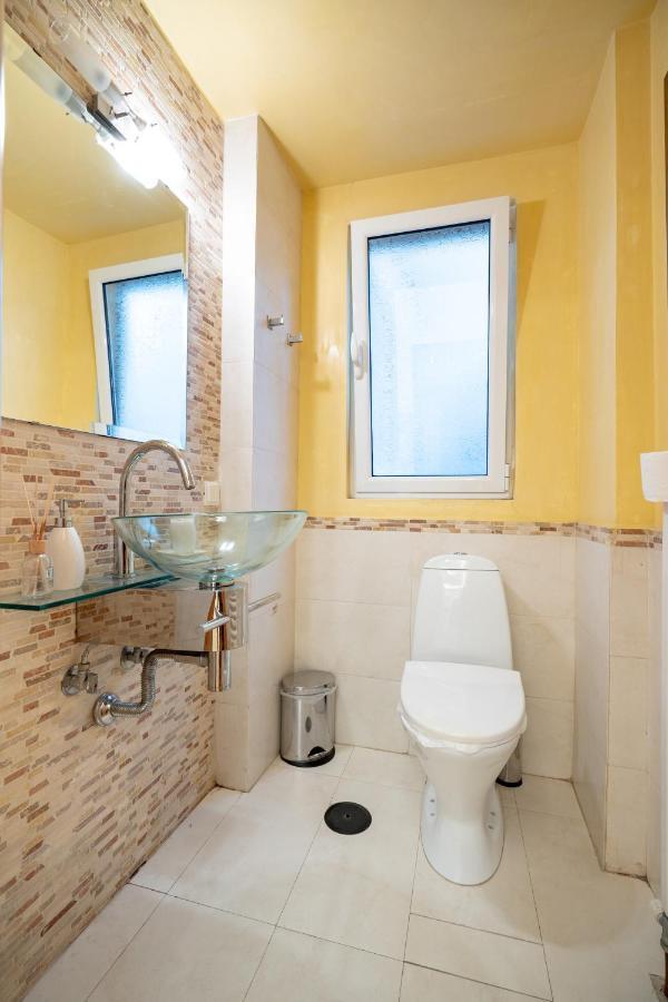 Acropolis Metro St.3 Bedrοοms 6 Persons Maisonette Atenas Exterior foto
